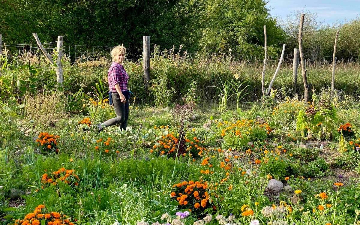 Agnes Friedrich im Waldgarten
