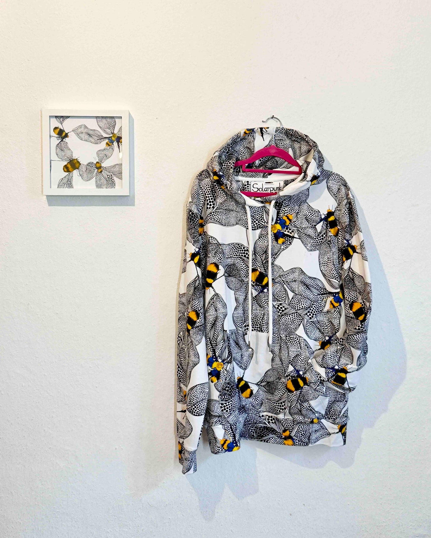 ARTtoWEAR Beenius Hoodie